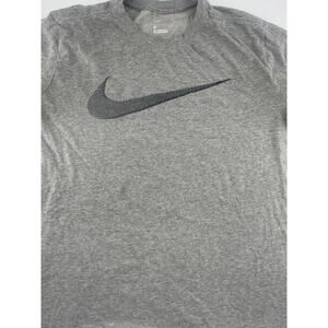 Nike Tshirt Mens Extra Large Light Gray Short Sleeve Shirt Active Lounge Sports